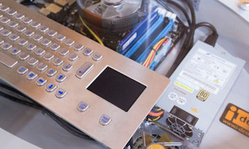 Image of computer keyboard on desk 