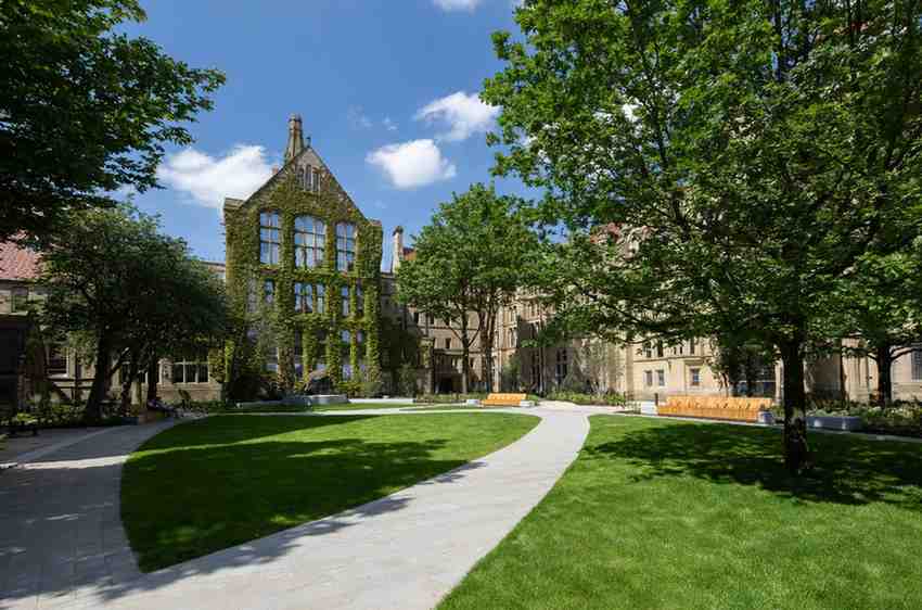 Image of the University of Manchester Quad